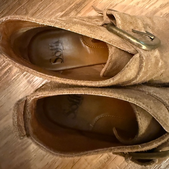 Sofft Tan Suede Ankle Boots so cute for that well worn look - Picture 8 of 9